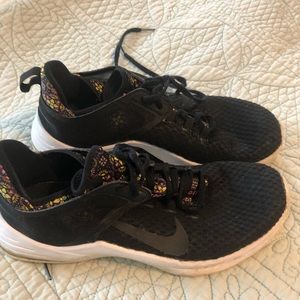 Nike Air tennis shoes
